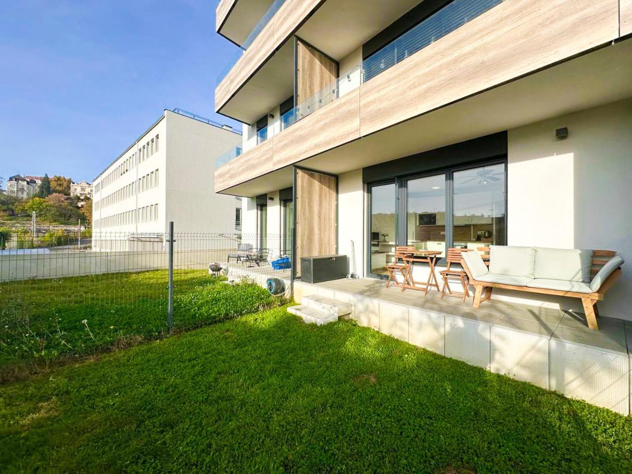 Vila Vinice Praga Exterior foto